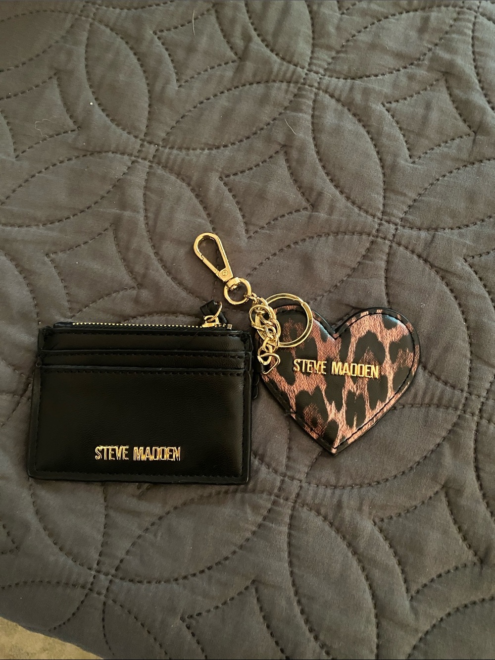 Steve Madden Black Card Holder with Leopard-Print Heart Keyring